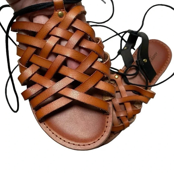 American Eagle Brown Black Woven Gladiator Lace-Up Sandals Size 8 Boho - Picture 4 of 10